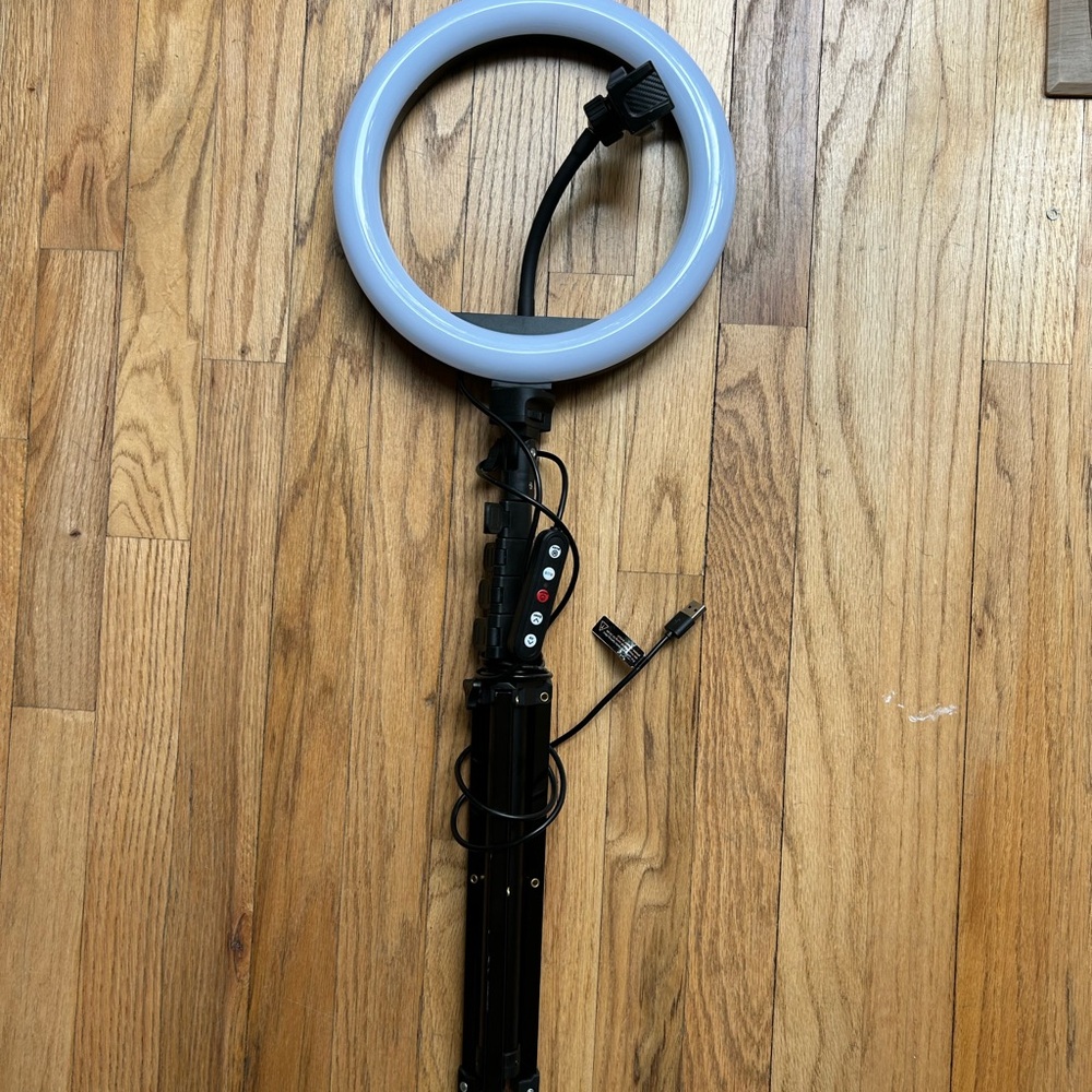 Amazon LED Ring Light with Adjustable Stand - Black and White